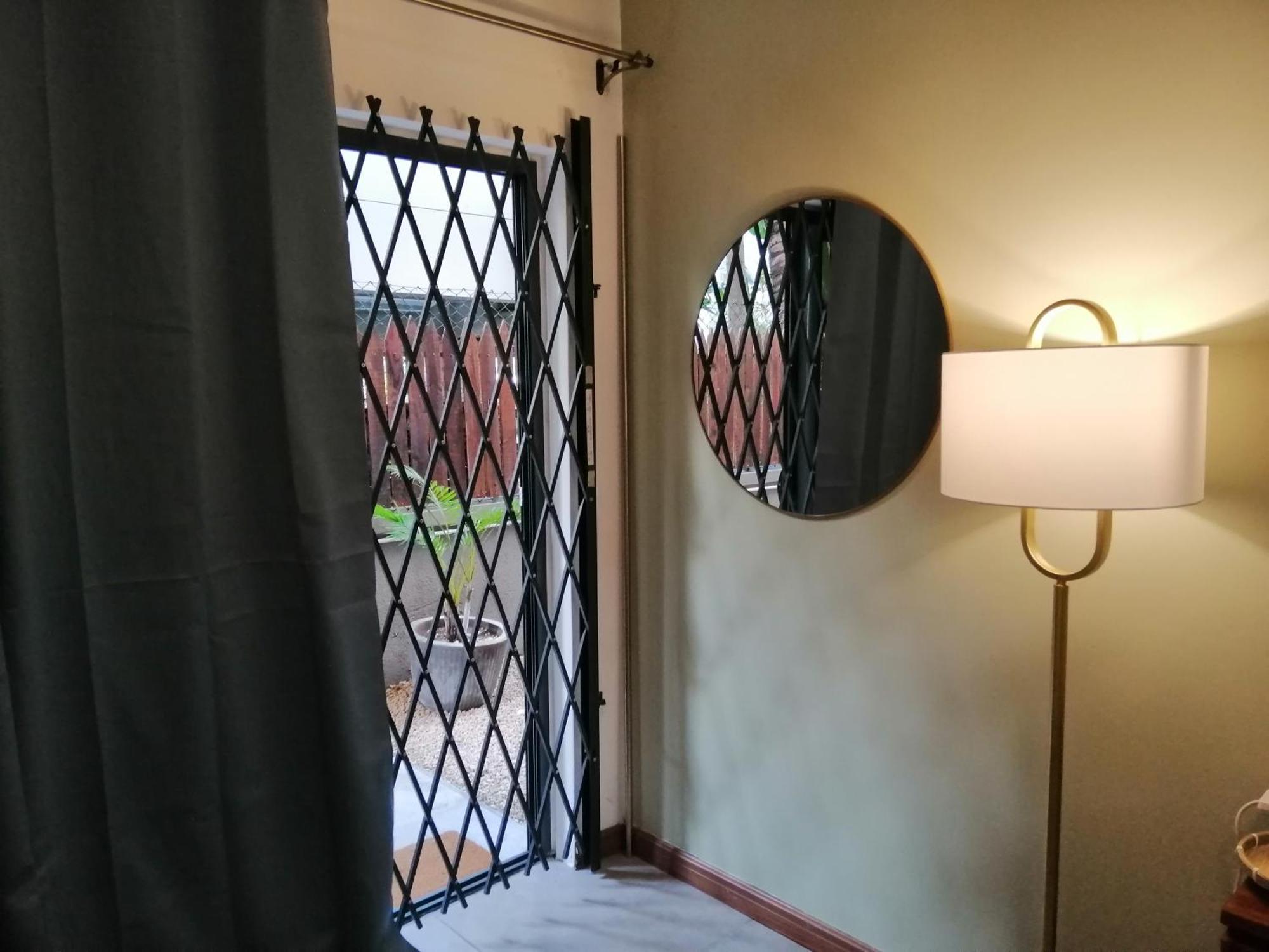 Flic-en-Flacq Newly Renovated Studio Apartment With Rooftop Pool, Few Steps To The Beach מראה חיצוני תמונה