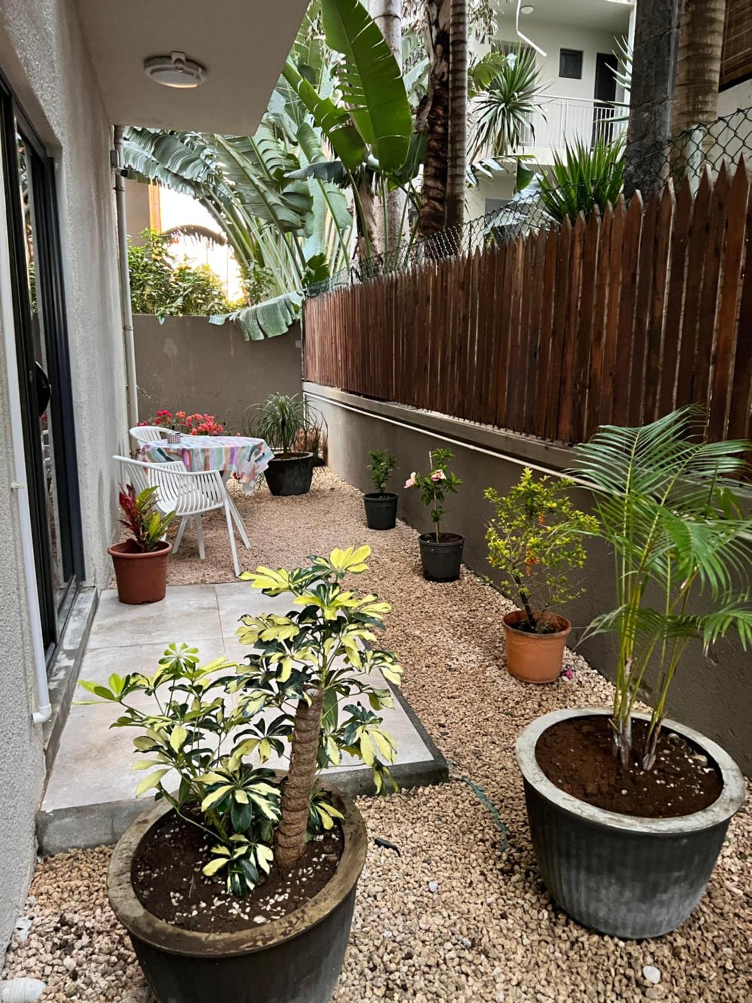 Flic-en-Flacq Newly Renovated Studio Apartment With Rooftop Pool, Few Steps To The Beach מראה חיצוני תמונה